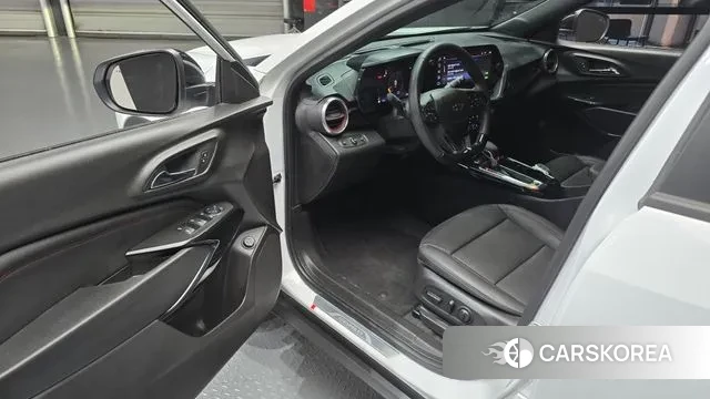 Chevrolet (GM Daewoo) Trax Crossover 2024 Белый из Кореи, фото 2