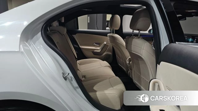 Mercedes-Benz A-Class W177 2020 Белый из Кореи, фото 2