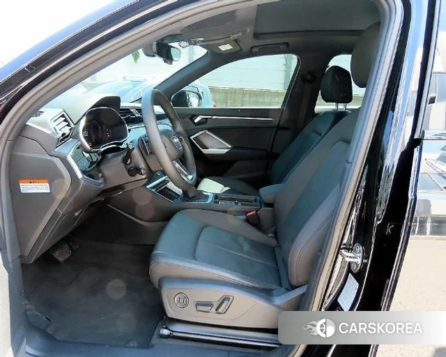 Audi Q3 (F3) 2025 Черный из Кореи, фото 2
