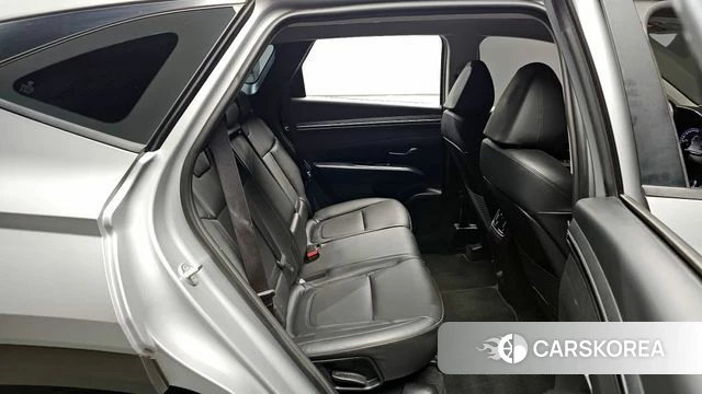 Hyundai Tucson (NX4) 2021 Серебряный из Кореи, фото 2