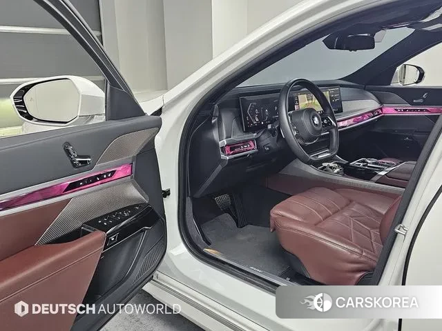 BMW 7 Series (G70) 2023 Белый из Кореи, фото 2