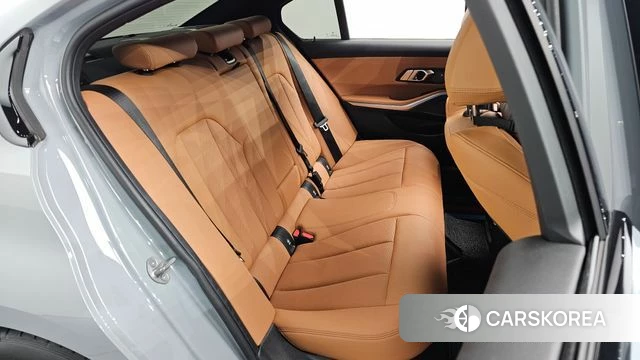 BMW 3 Series (G20) 2024 Серебристо-серый из Кореи, фото 2