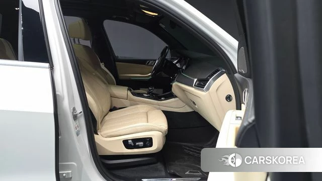 BMW X5 (G05) 2021 Белый из Кореи, фото 2