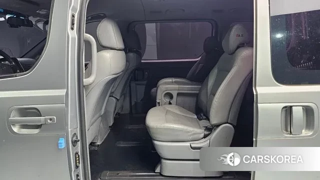 Hyundai The New Grand Starex 2018 Серебряный из Кореи, фото 2