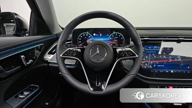 Mercedes-Benz E-Class W214 2025 Черный из Кореи, фото 2