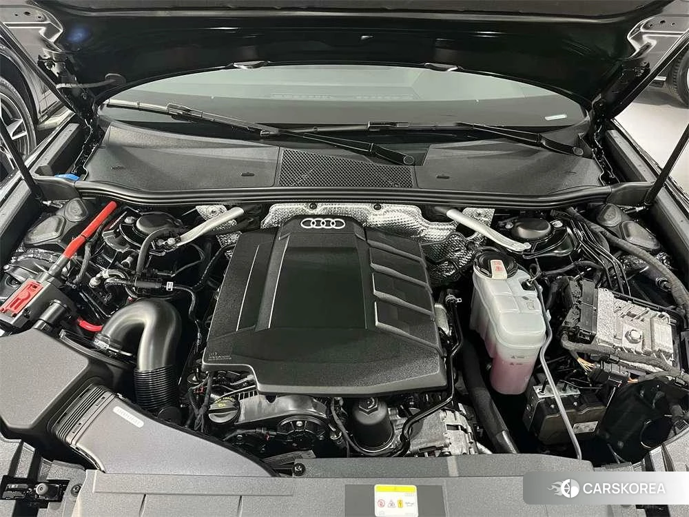 Audi A6L 2021 Черный из Китая, фото 2