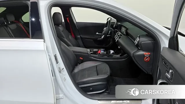 Mercedes-Benz A-Class W177 2021 Белый из Кореи, фото 2