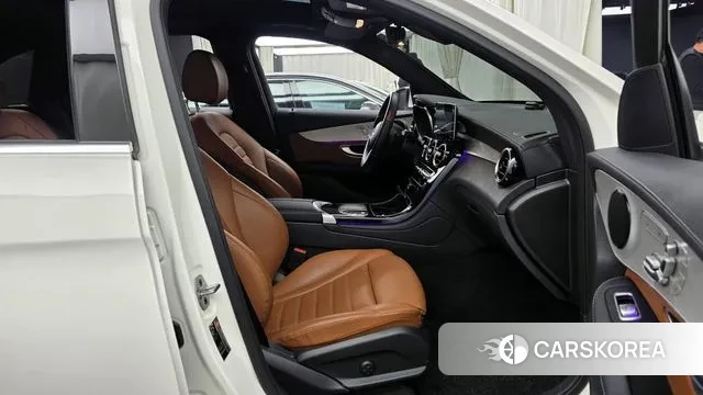 Mercedes-Benz GLC-Class X253 2022 Белый из Кореи, фото 2