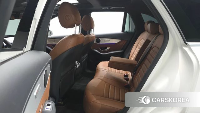 Mercedes-Benz GLC-Class X253 2022 Белый из Кореи, фото 2