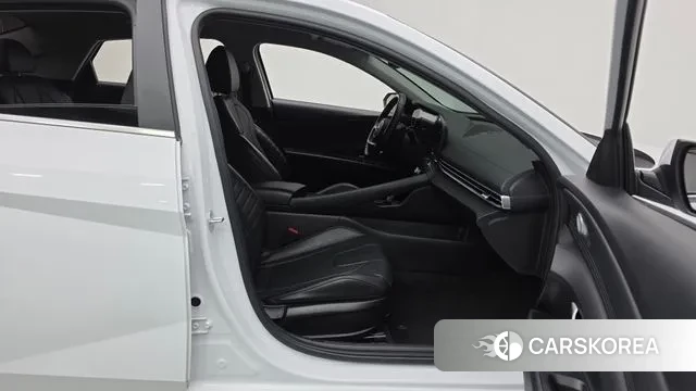 Hyundai Avante (CN7) 2022 Белый из Кореи, фото 2