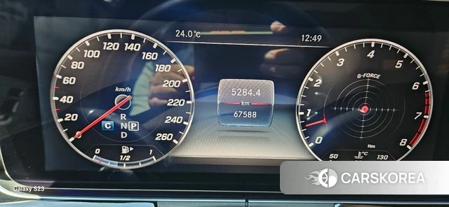 Mercedes-Benz E-Class W213 2018 Серебристо-серый из Кореи, фото 2