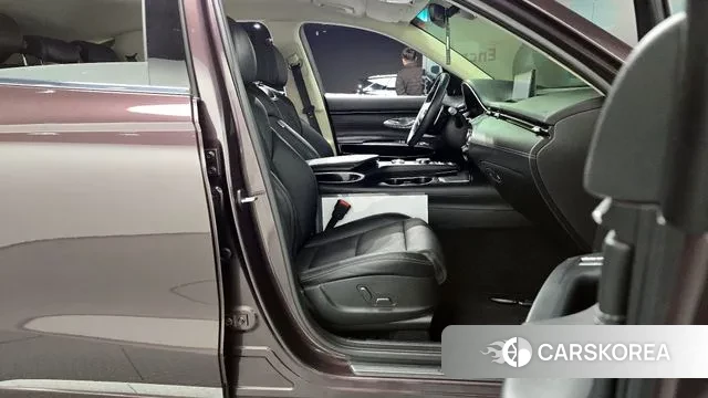 Genesis GV70 2022 Коричневый из Кореи, фото 2