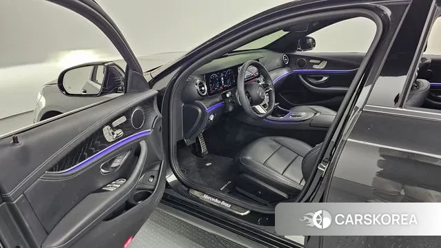 Mercedes-Benz E-Class W213 2021 Серый из Кореи, фото 2