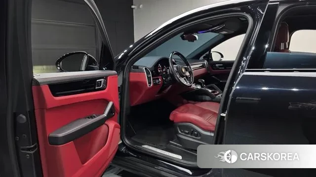 Porsche Cayenne (PO536) 2022 Черный из Кореи, фото 2