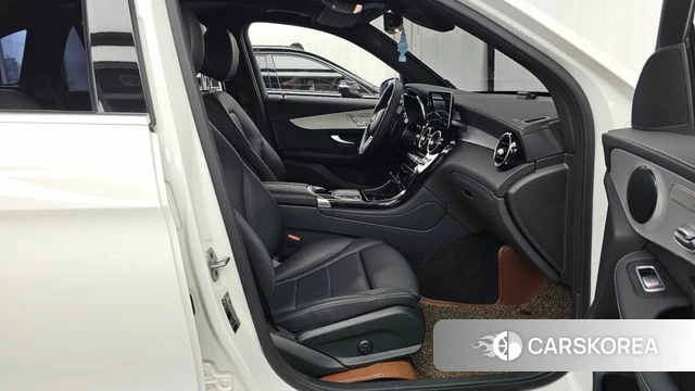 Mercedes-Benz GLC-Class X253 2021 Белый из Кореи, фото 2