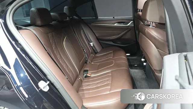 BMW 5 Series (G30) 2019 Черный из Кореи, фото 2