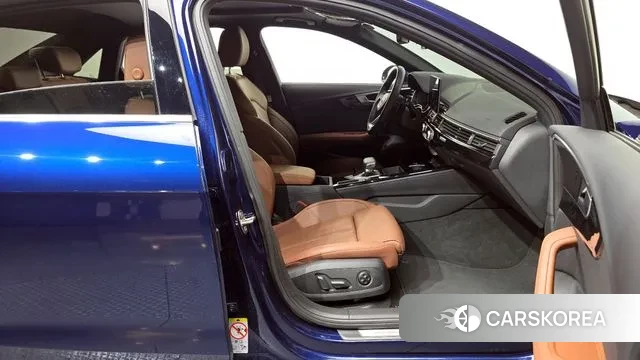 Audi A4 (B9) 2022 Синий из Кореи, фото 2