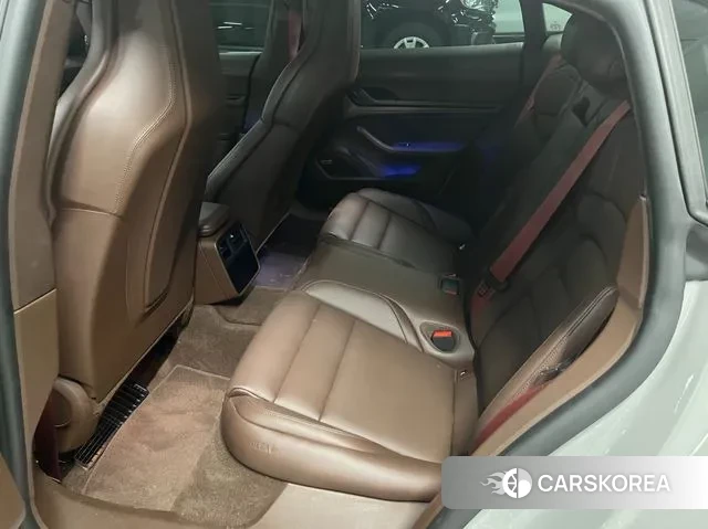 Porsche Taycan 2024 Цвет галактики из Кореи, фото 2