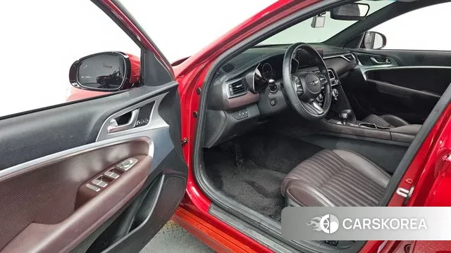 Genesis The New G70 2022 Красный из Кореи, фото 2