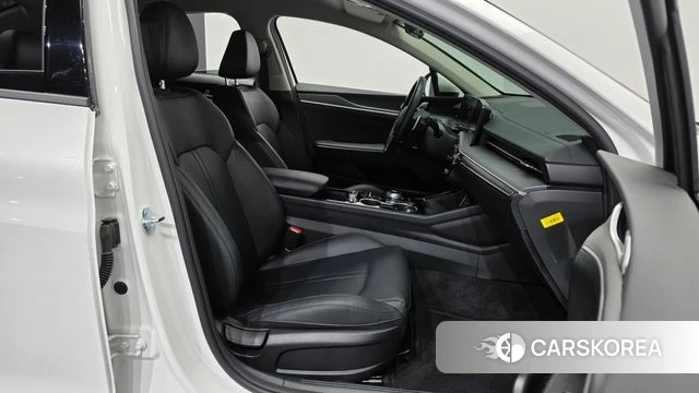 Kia The New K5 3rd generation 2025 Белый из Кореи, фото 2