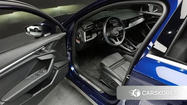 Audi A3 (8Y) 2023 Синий из Кореи, фото 2