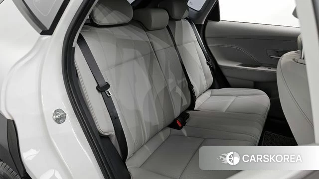 Hyundai Kona (SX2) 2024 Белый из Кореи, фото 2