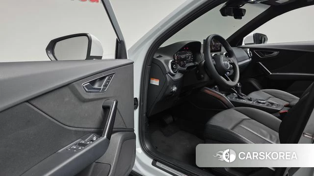 Audi Q2 2023 Белый из Кореи, фото 2