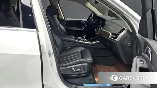 BMW X5 (G05) 2022 Белый из Кореи, фото 2