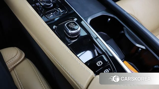 Volvo XC90 second Generation 2023 Белый из Кореи, фото 2
