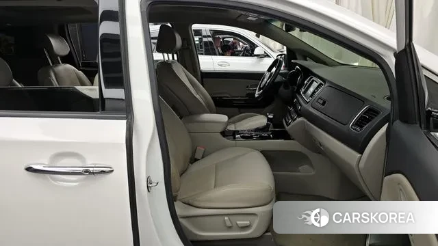 Kia The New Carnival 2020 Белый из Кореи, фото 2