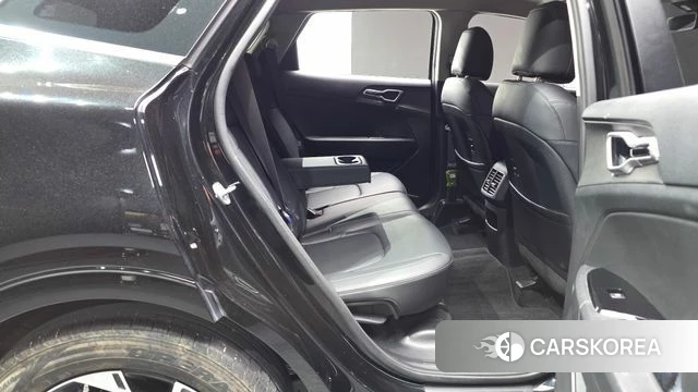 Kia Sportage 5th Generation 2023 Черный из Кореи, фото 2