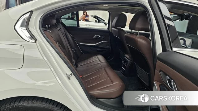 BMW 3 Series (G20) 2020 Белый из Кореи, фото 2