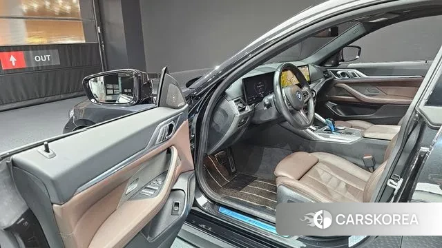 BMW i4 2023 Черный из Кореи, фото 2