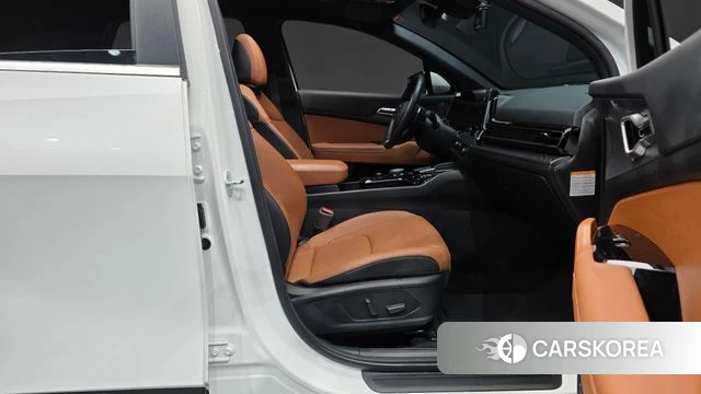 Kia Sportage 5th Generation Hybrid 2024 Белый из Кореи, фото 2