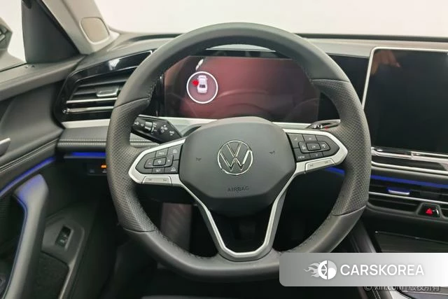 Volkswagen Magotan 2026 Черный из Китая, фото 2