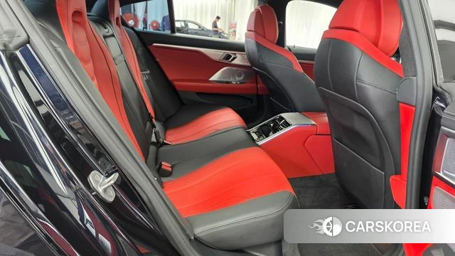BMW 8 Series (G15) 2021 Черный из Кореи, фото 2