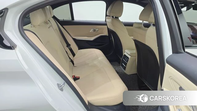 BMW 3 Series (G20) 2024 Белый из Кореи, фото 2