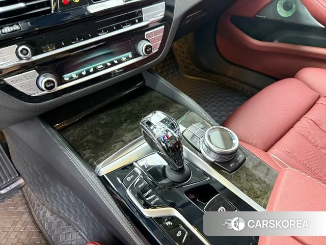 BMW 5 series 2021 Черный из Китая, фото 2