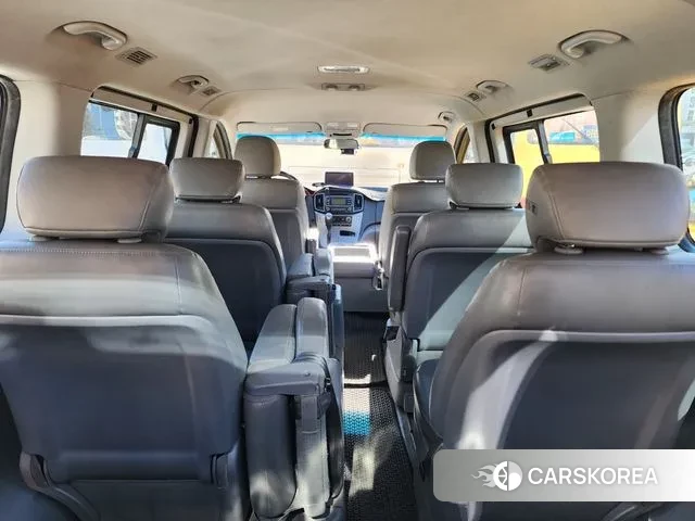 Hyundai The New Grand Starex 2018 Желтый из Кореи, фото 2