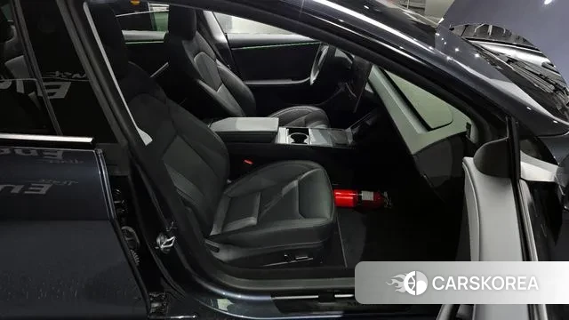 Tesla Model 3 2025 Серый из Кореи, фото 2