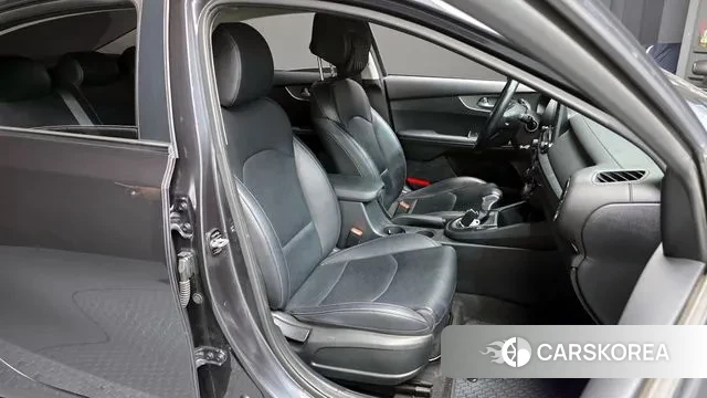 Kia Come New K3 2018 Серый из Кореи, фото 2