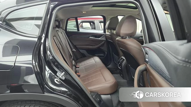 BMW X4 (G02) 2025 Черный из Кореи, фото 2