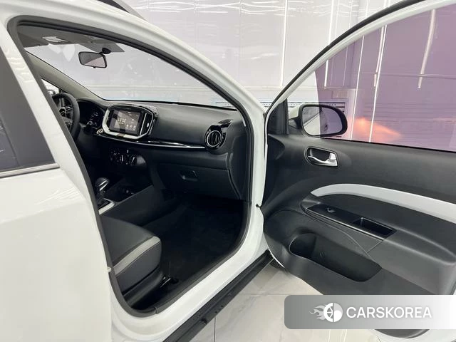 Kia Yi Ran 2023 Белый из Китая, фото 2