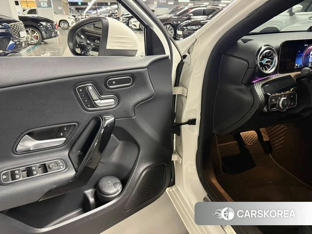 Mercedes-Benz A-Class W177 2020 Белый из Кореи, фото 2