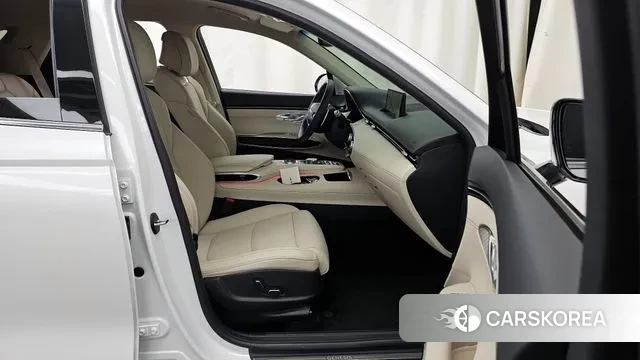 Genesis GV70 2023 Белый из Кореи, фото 2