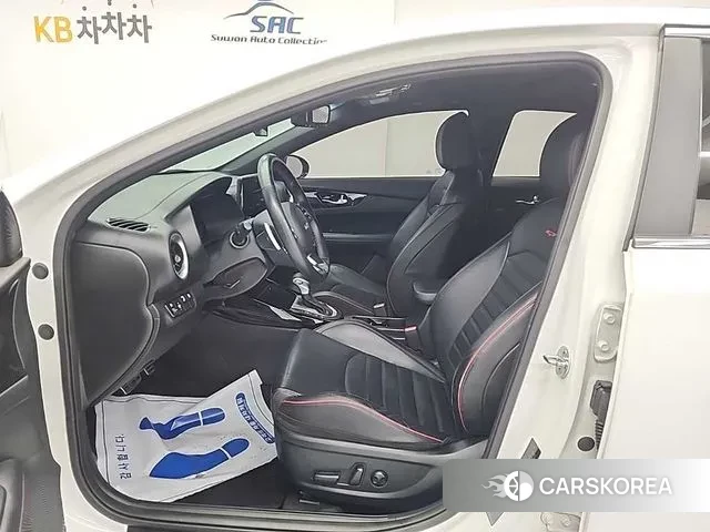 Kia The New K3 2nd generation 2021 Белый из Кореи, фото 2