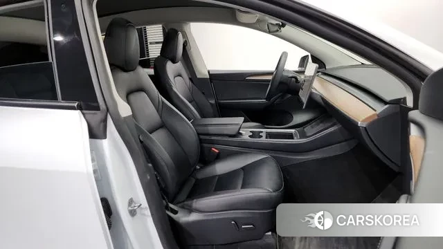 Tesla Model Y 2024 Белый из Кореи, фото 2