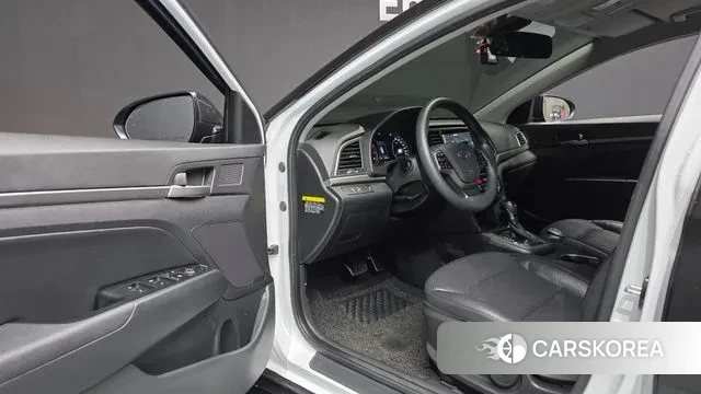 Hyundai Avante AD 2018 Черный из Кореи, фото 2