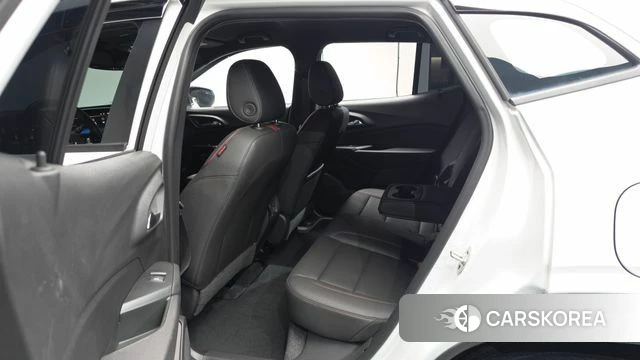Chevrolet (GM Daewoo) Trax Crossover 2025 Белый из Кореи, фото 2