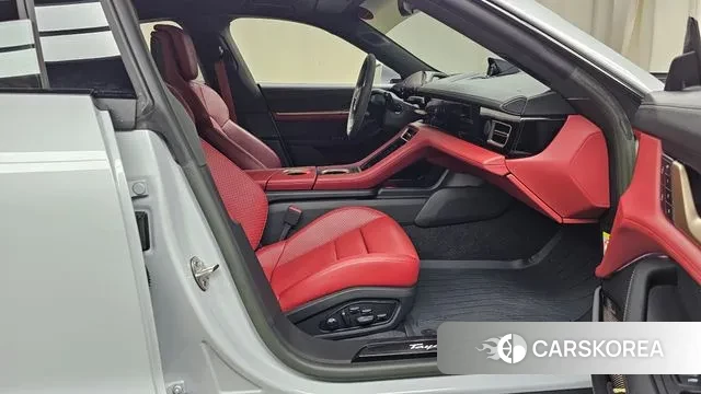 Porsche Taycan 2023 Серебристо-серый из Кореи, фото 2